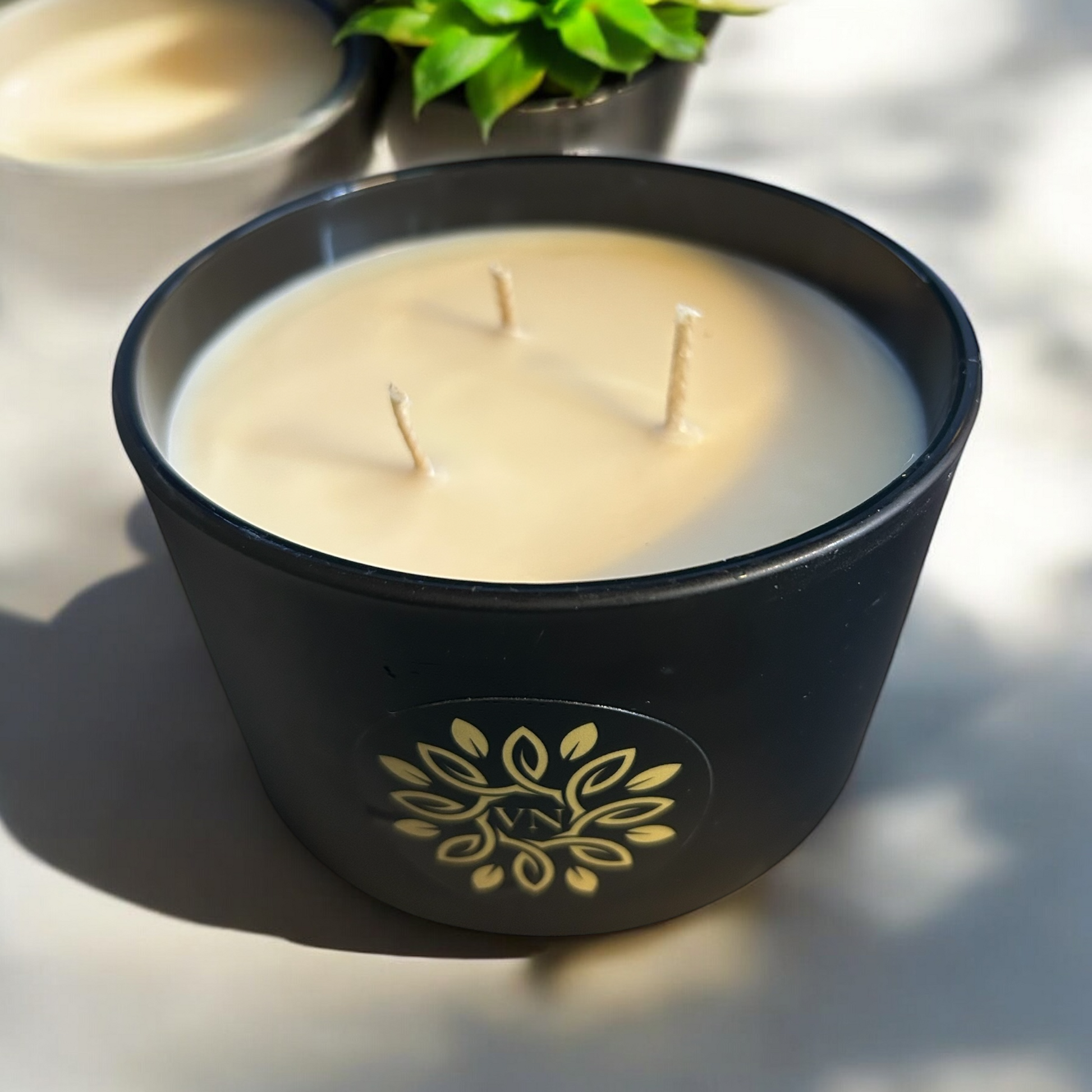 VN Black Three-Wick Soy Candle