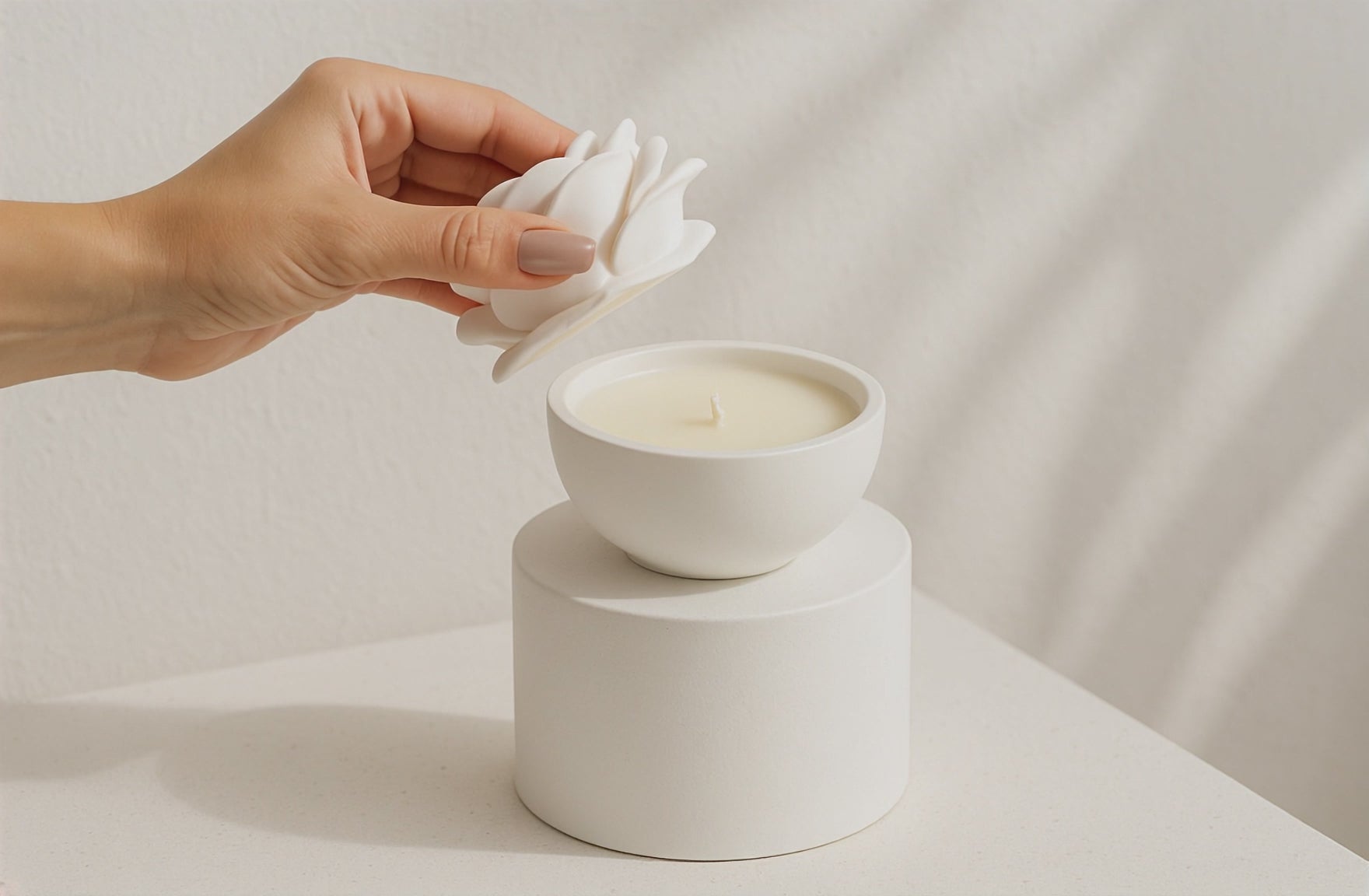 Refillable VN Signature Rose Soy Candle