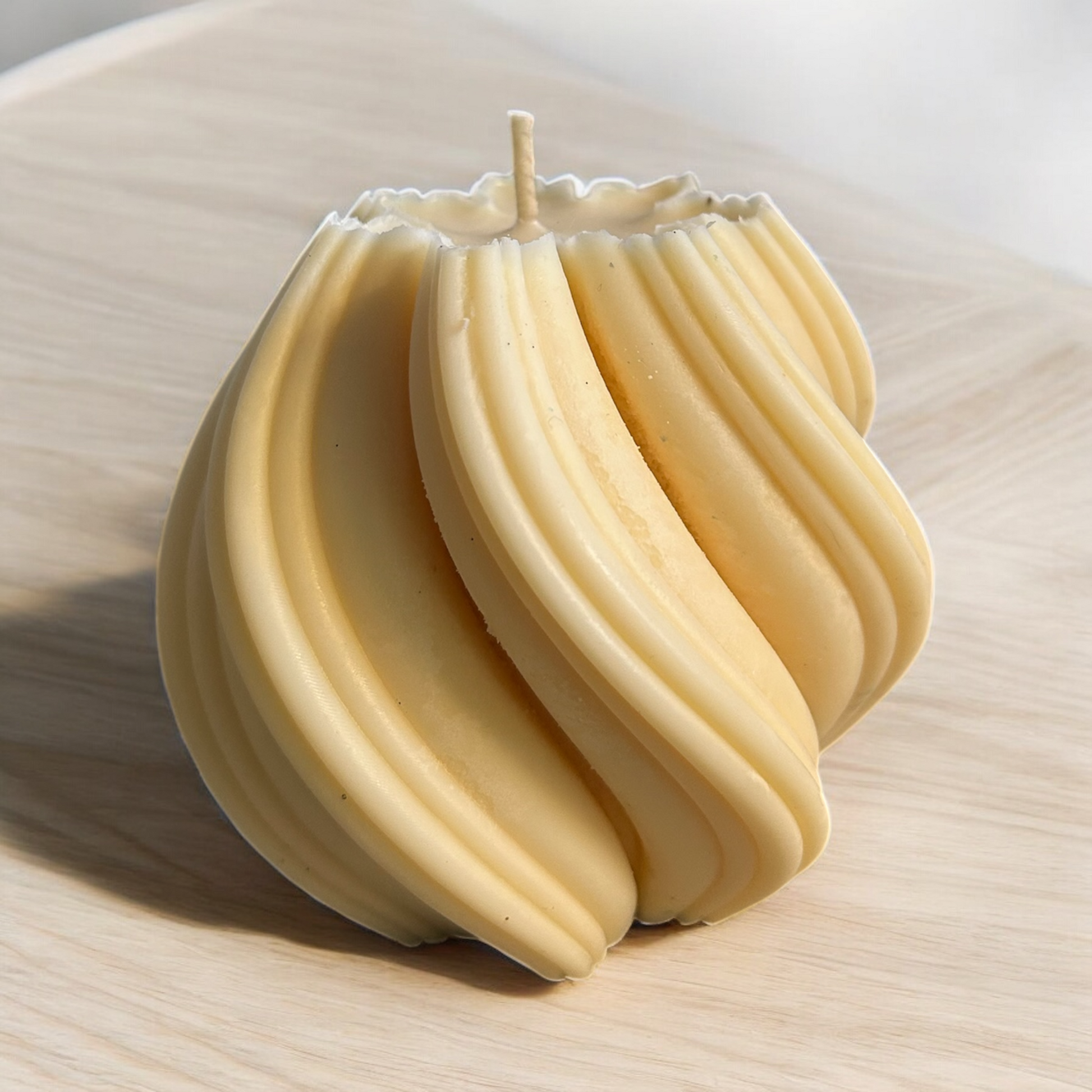 Soy and Beeswax VN Swirl Candle